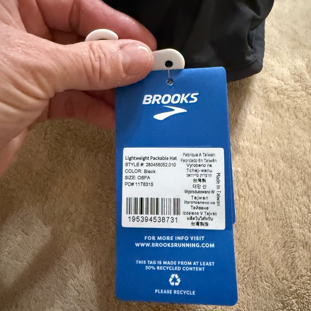 Brooks Packable Hat - image 3